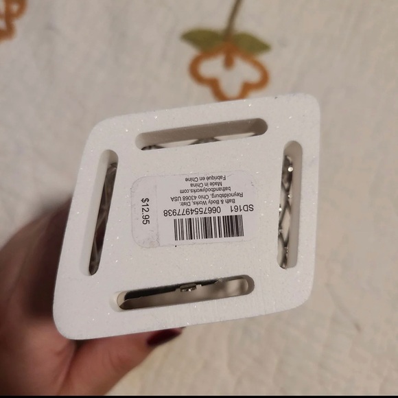 BB&W Matching 3 wick candle holder and soap - Picture 6 of 14